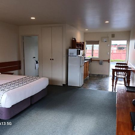 Anatoki Lodge Motel Takaka Exterior photo