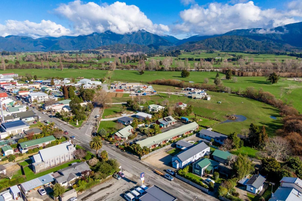 Anatoki Lodge Motel Takaka Exterior photo