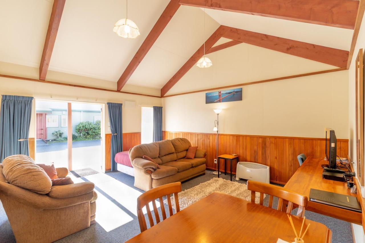 Anatoki Lodge Motel Takaka Exterior photo