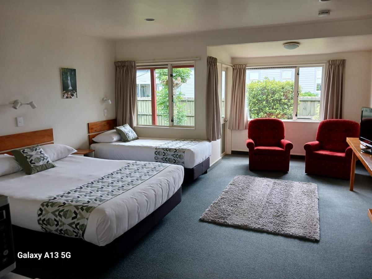 Anatoki Lodge Motel Takaka Exterior photo