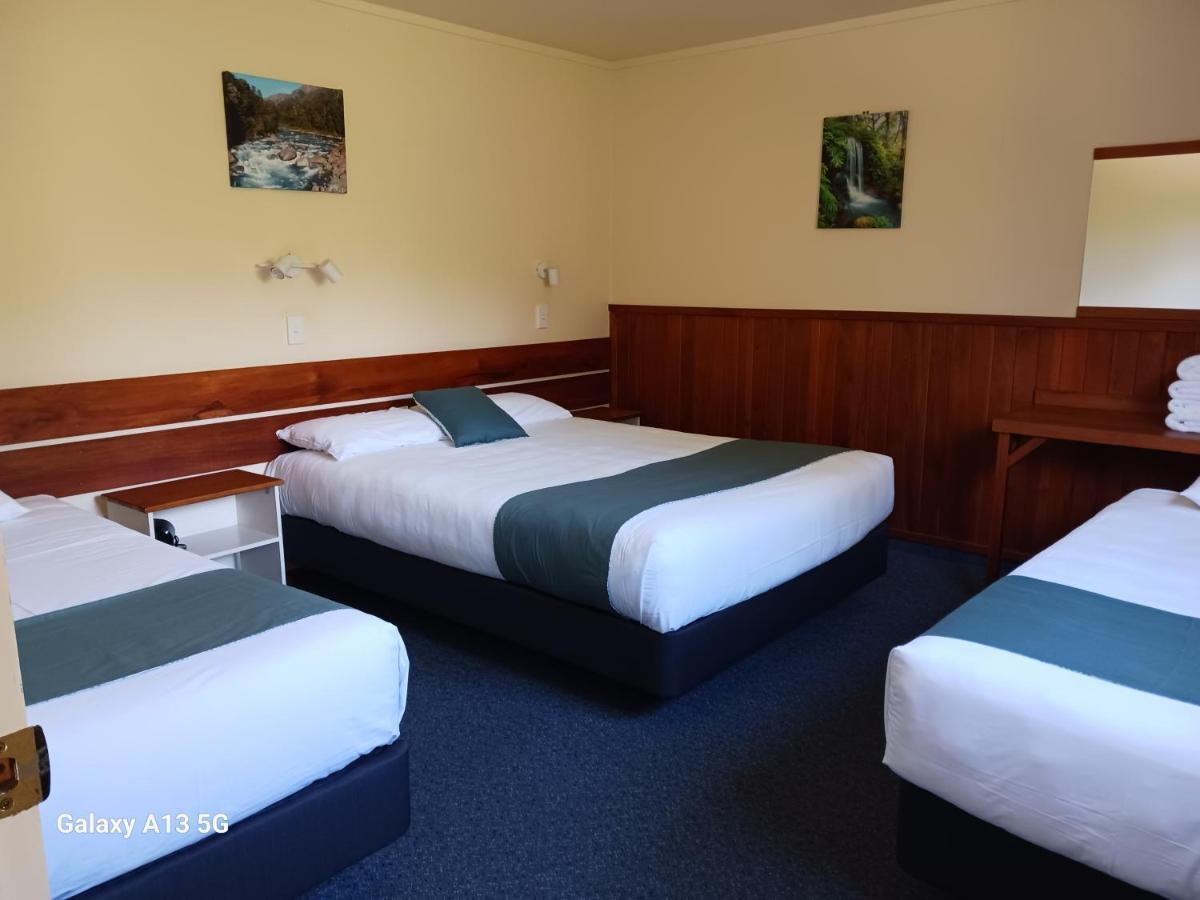 Anatoki Lodge Motel Takaka Exterior photo