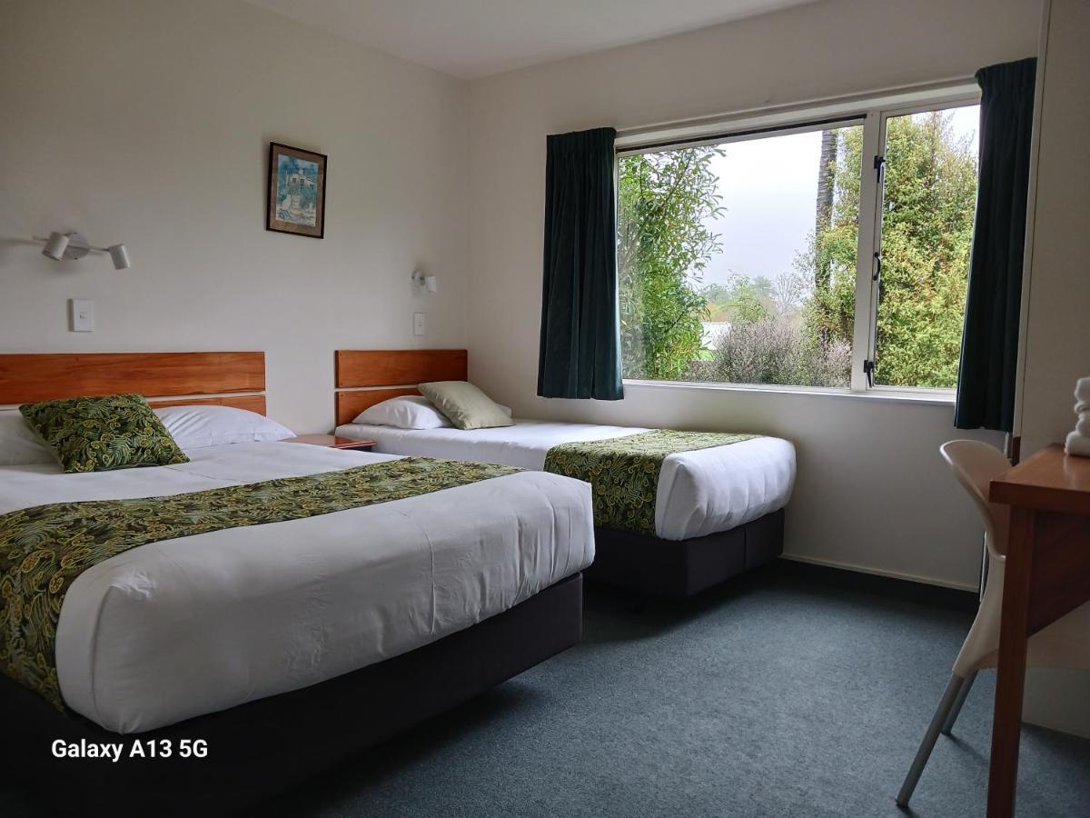 Anatoki Lodge Motel Takaka Exterior photo