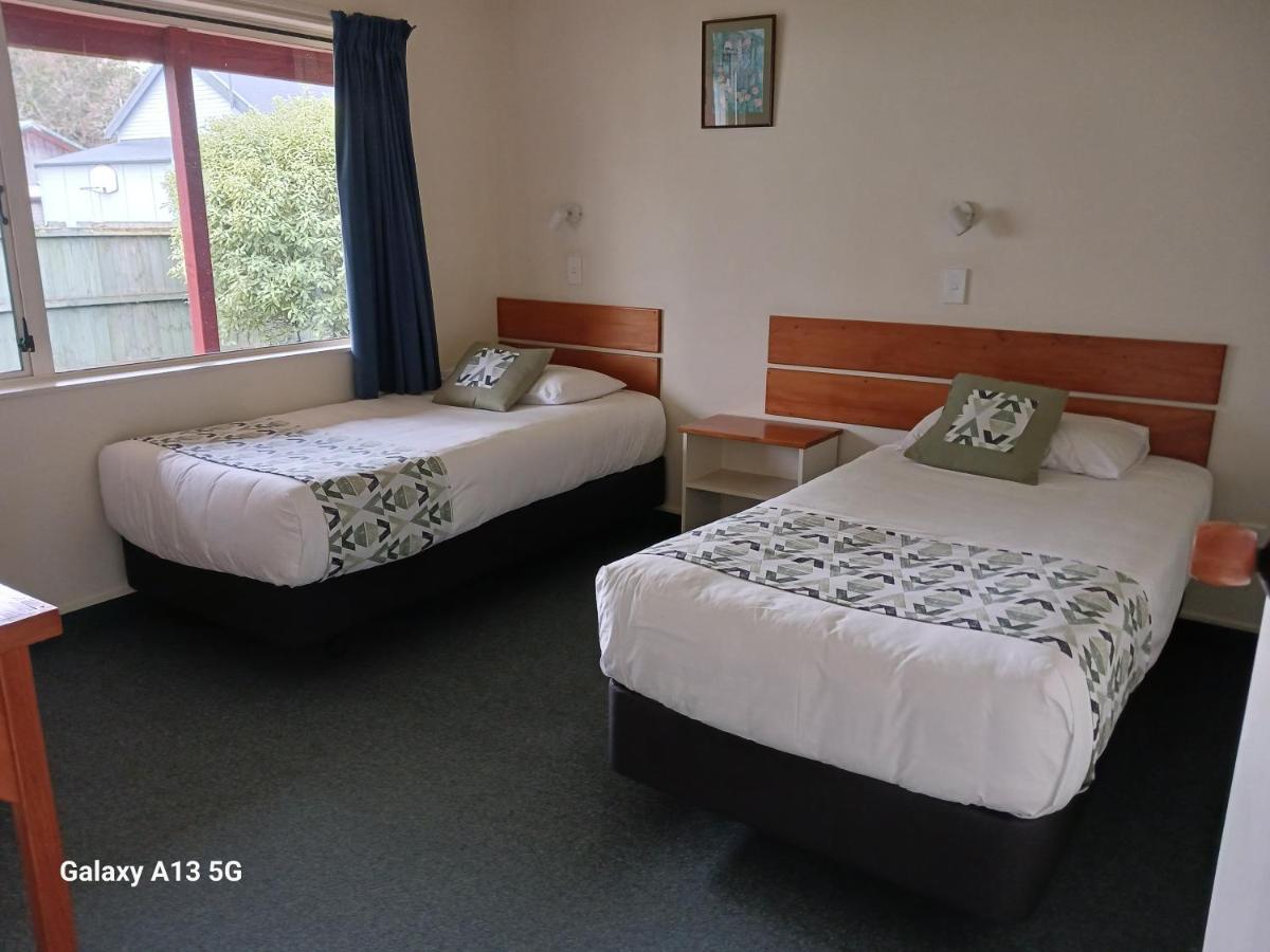 Anatoki Lodge Motel Takaka Exterior photo