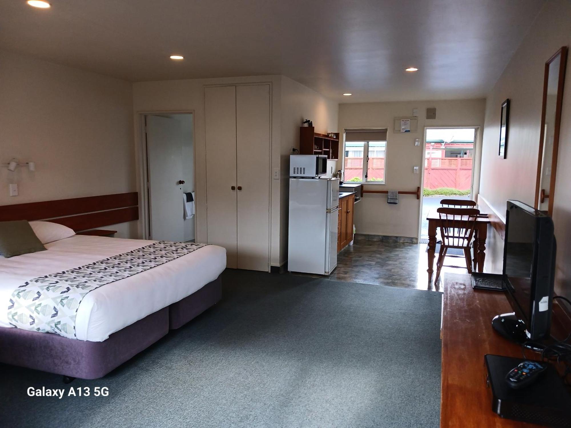 Anatoki Lodge Motel Takaka Exterior photo