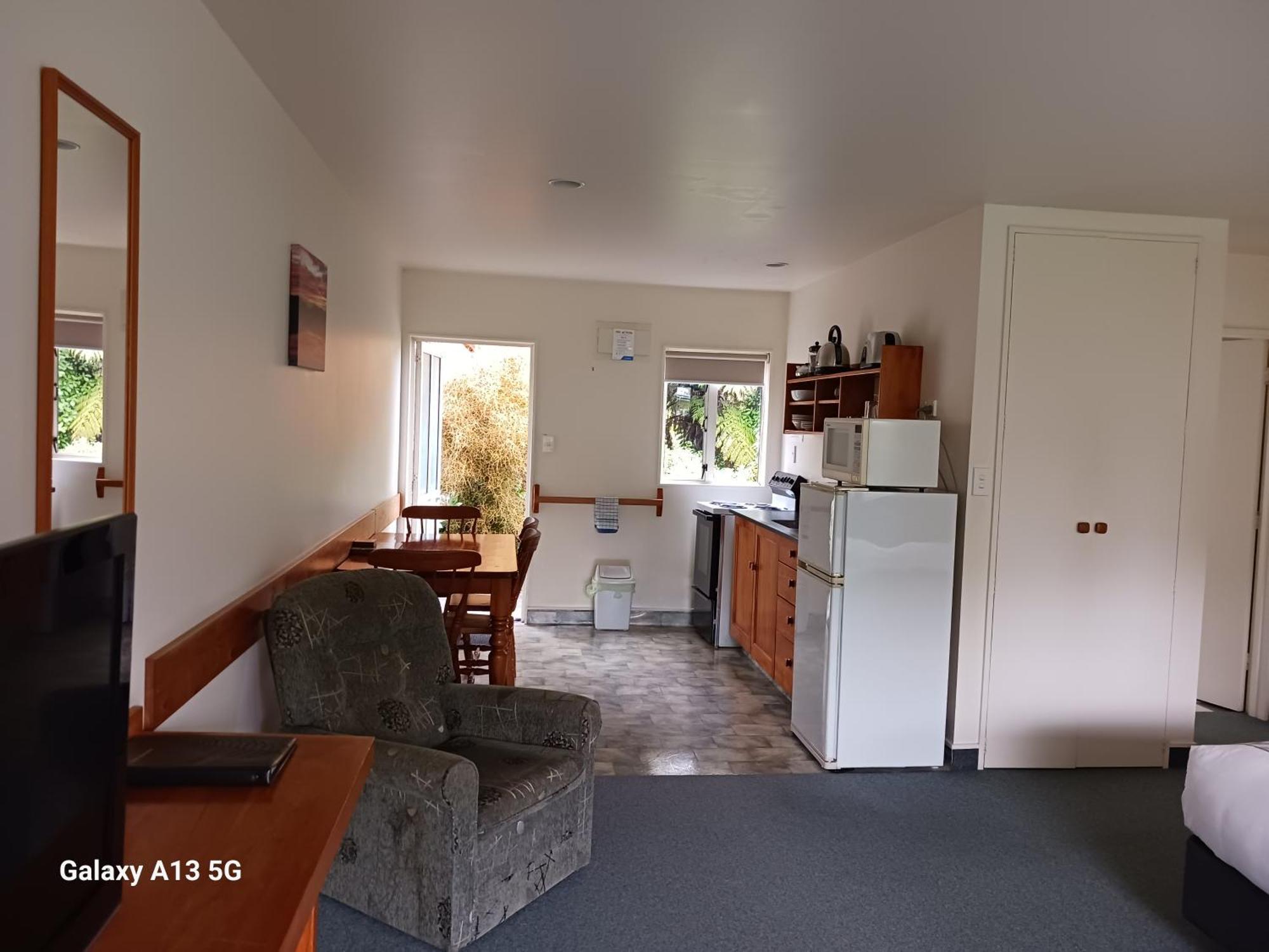Anatoki Lodge Motel Takaka Exterior photo